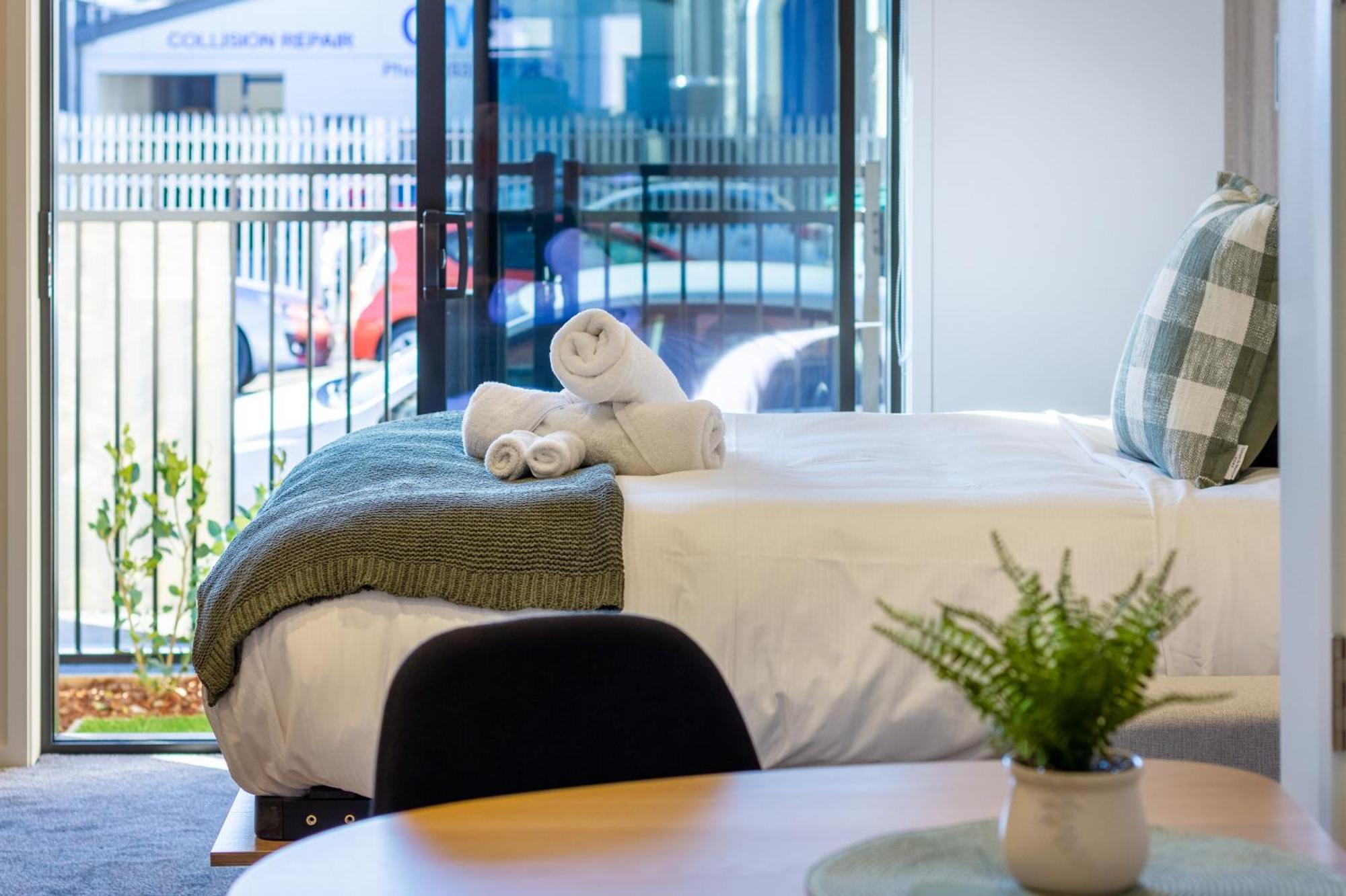 Single Level Studio Escape On Wilmer St - Central 크라이스트처치 외부 사진